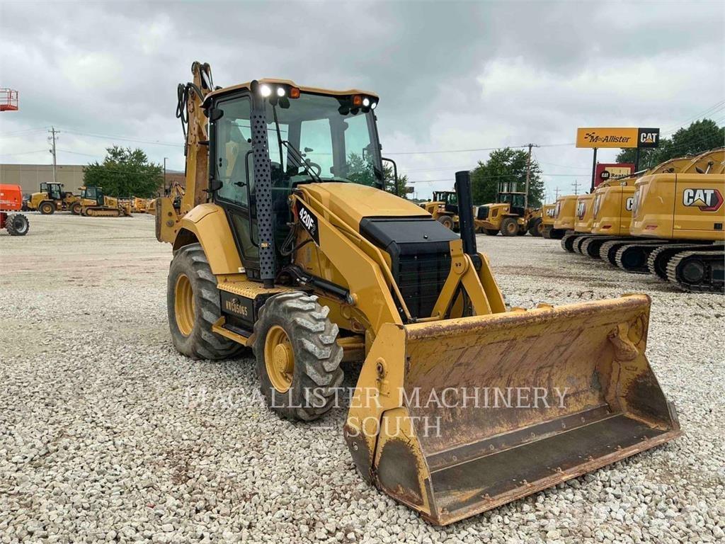 CAT 420F2ST Kaivurikuormaajat