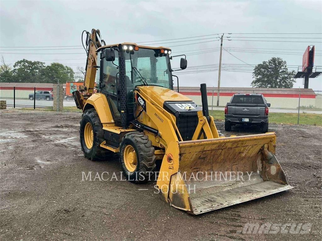 CAT 420F2ST Kaivurikuormaajat