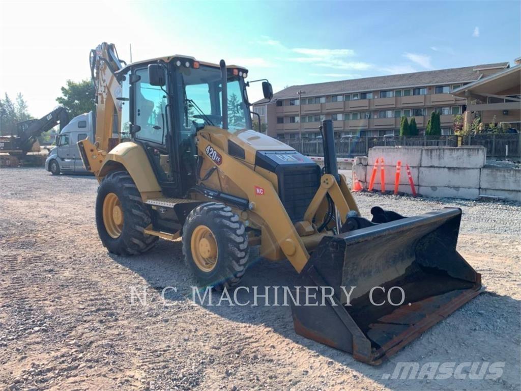 CAT 420XE Kaivurikuormaajat
