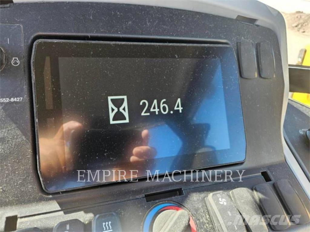 CAT 420XE4ECIP Kaivurikuormaajat