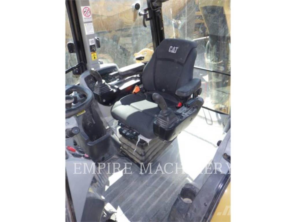 CAT 420XE4ECIP Kaivurikuormaajat