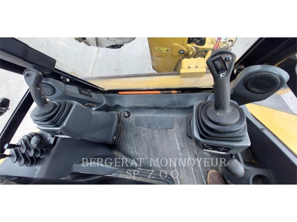 CAT 432F2 Kaivurikuormaajat