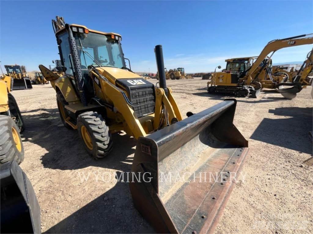 CAT 440 Kaivurikuormaajat