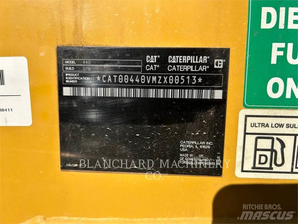 CAT 440 Kaivurikuormaajat