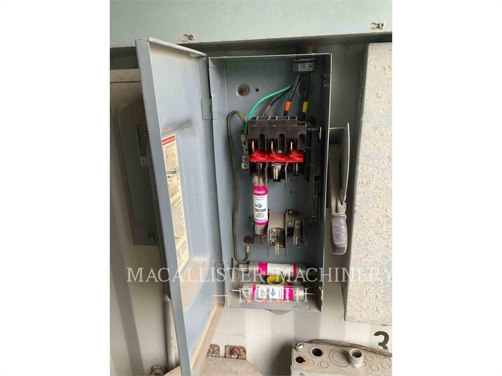 CAT 455KW Dieselgeneraattorit