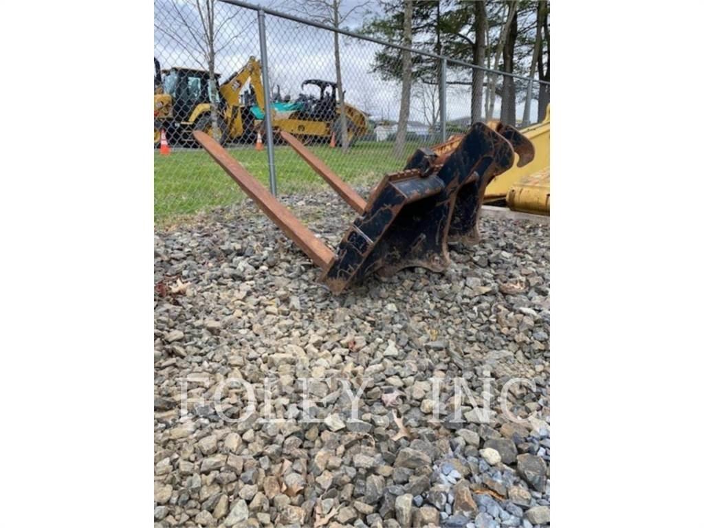 CAT 48 PALLET FORKS Trukkihaarukat