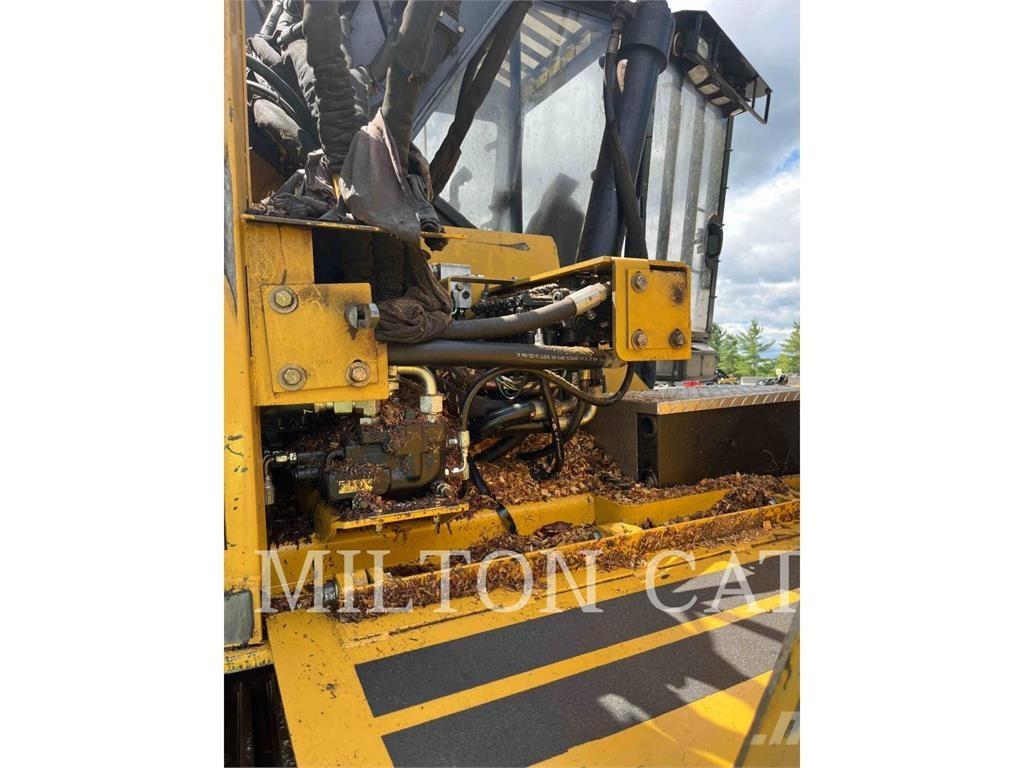 CAT 501 Metsätraktorit