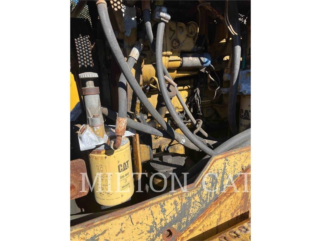 CAT 525B Juontokoneet