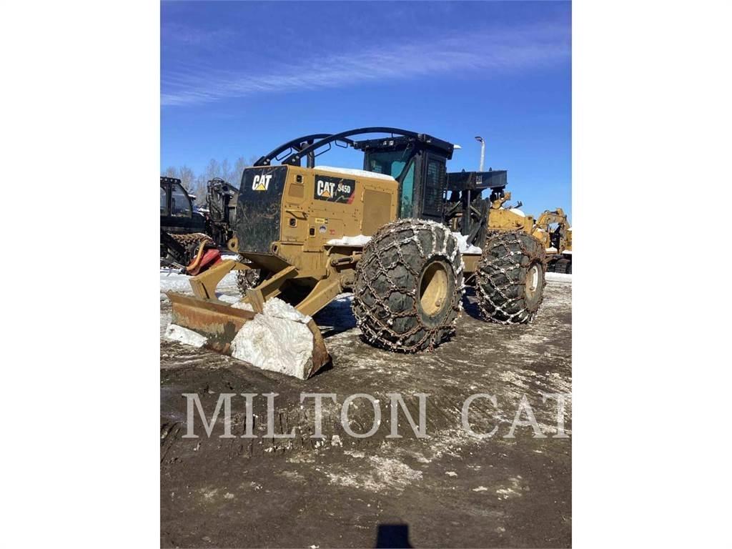 CAT 545D Juontokoneet