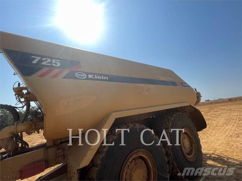 CAT 725 Dumpperit