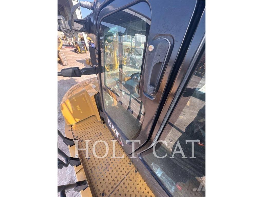 CAT 725 Dumpperit