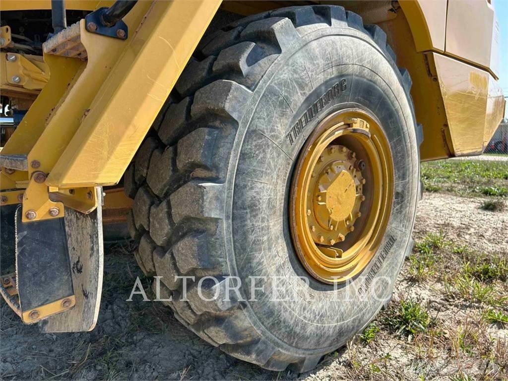 CAT 725C2 Dumpperit