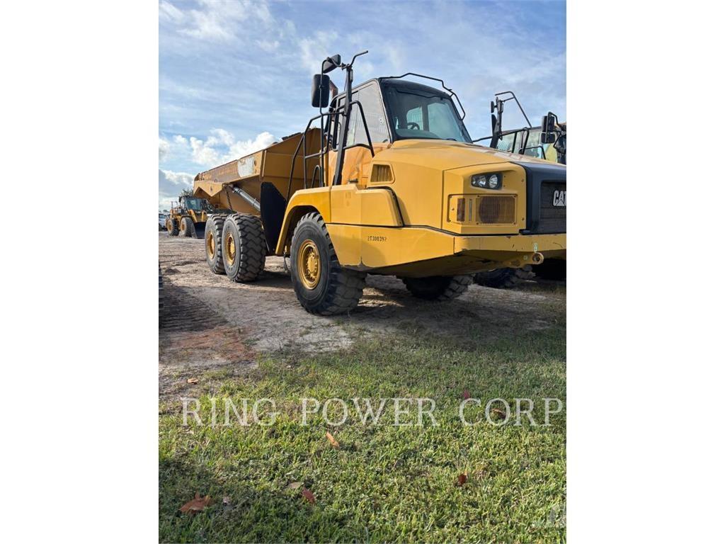 CAT 725C2TG Dumpperit