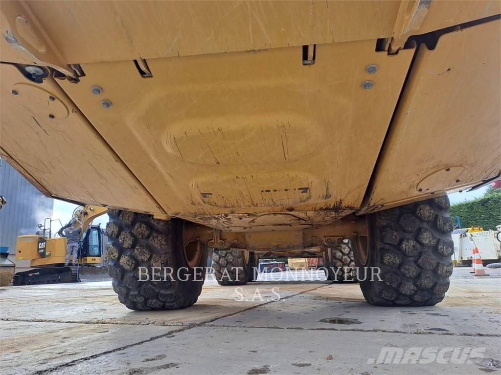 CAT 730 Dumpperit