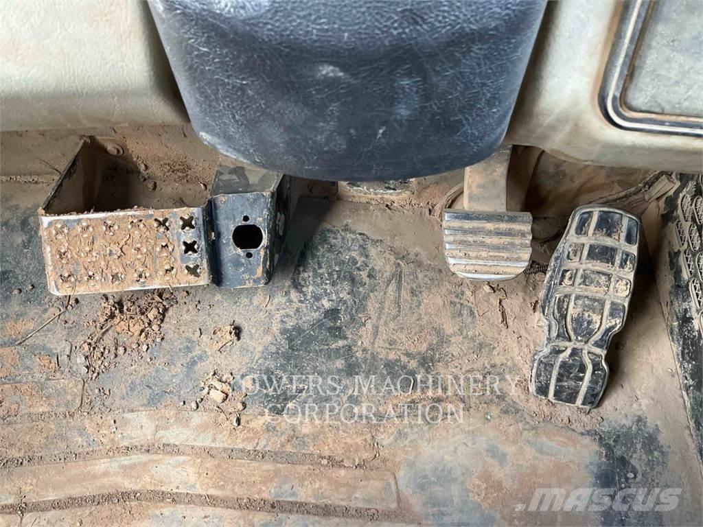 CAT 740B Dumpperit
