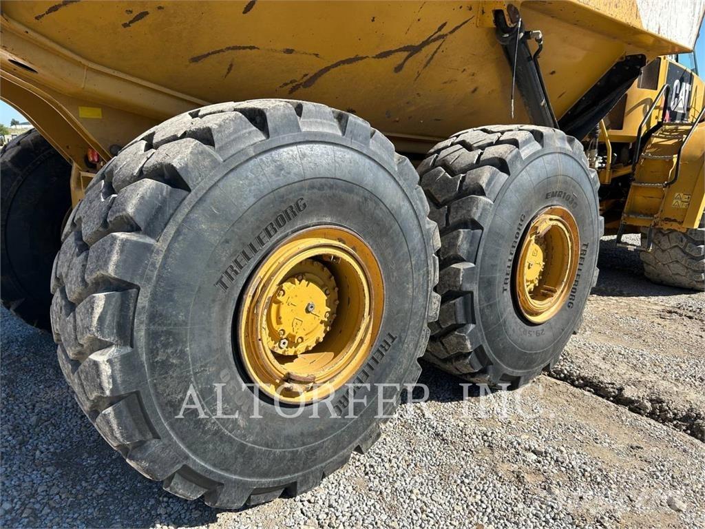 CAT 740B Dumpperit