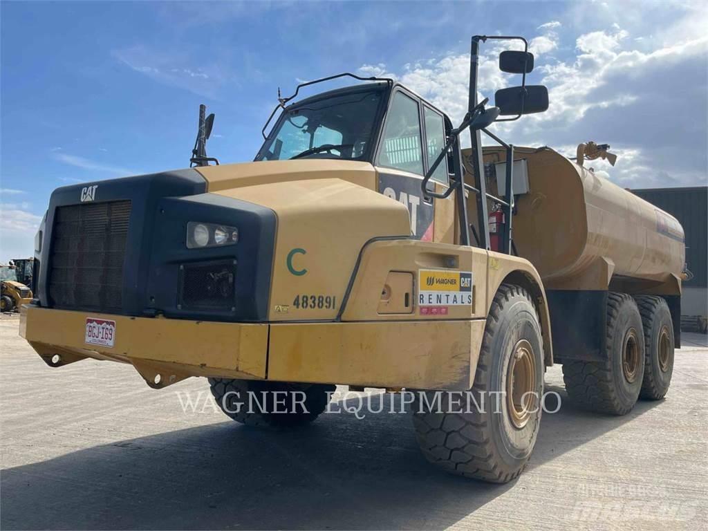 CAT 740B WT Vesisäiliöautot