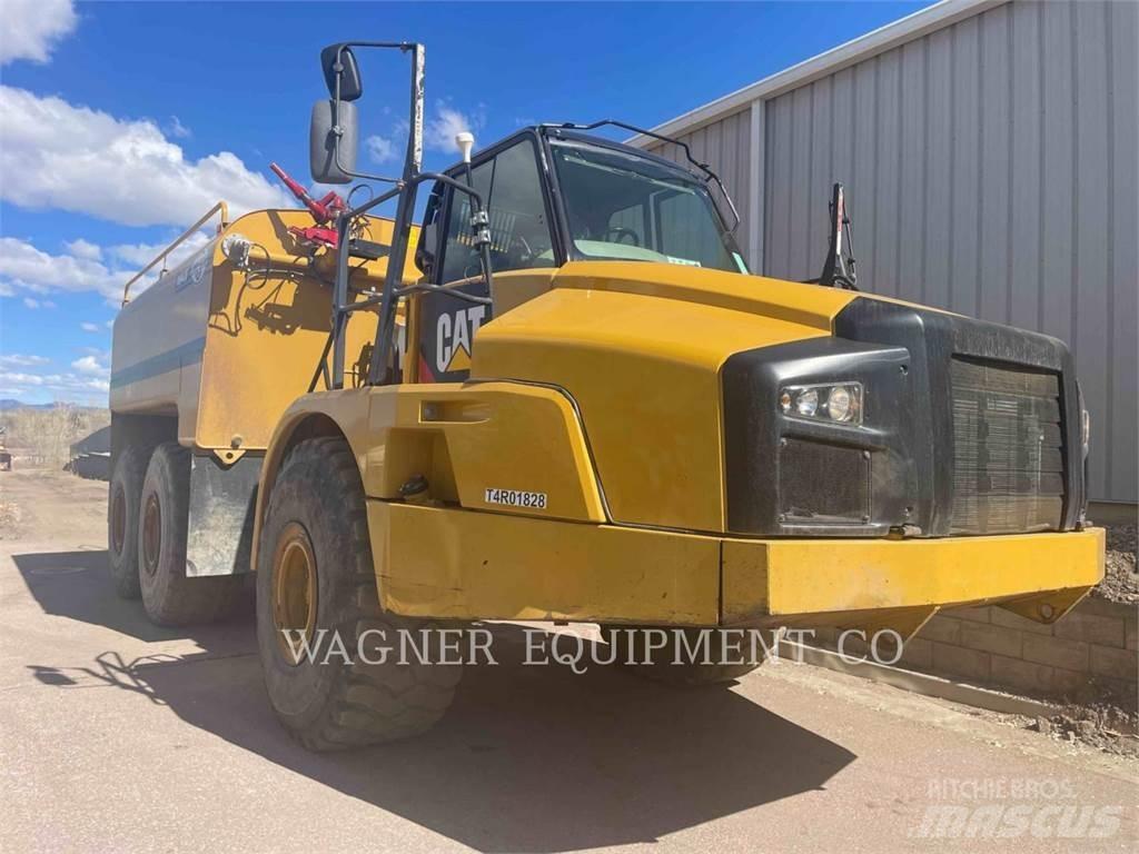 CAT 740B WT Vesisäiliöautot