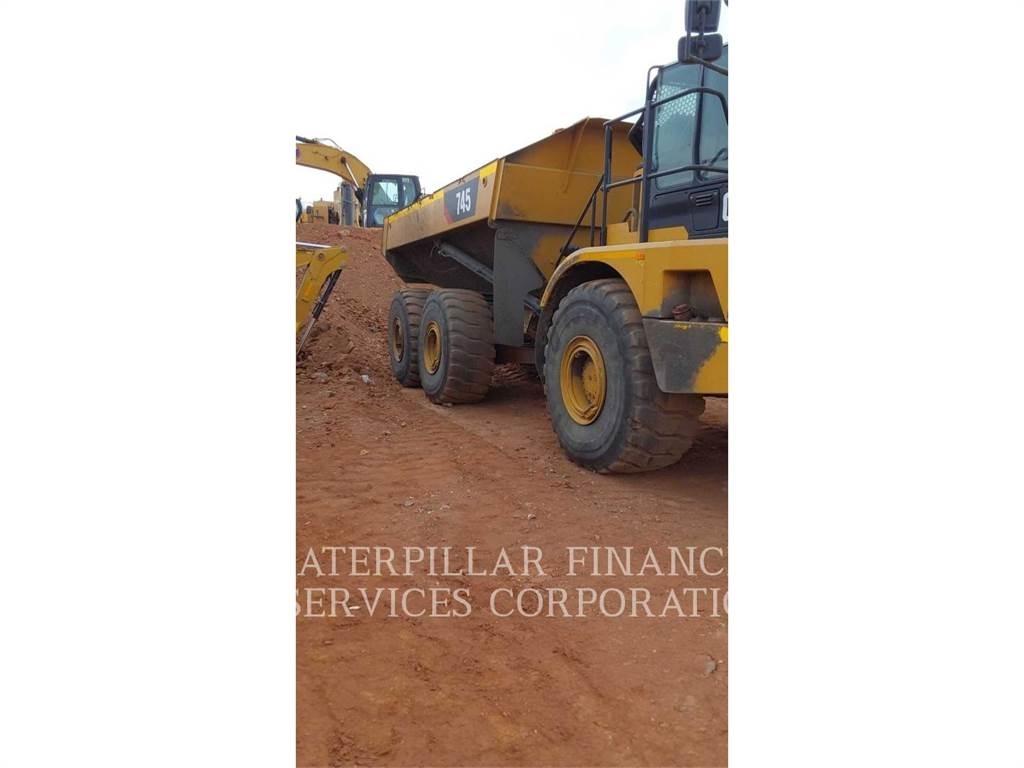 CAT 745 Dumpperit