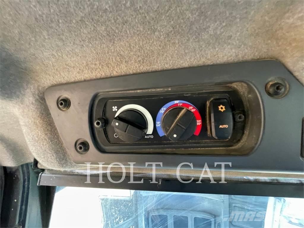 CAT 745-04 Dumpperit