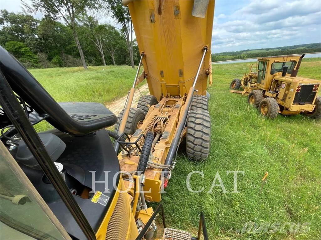 CAT 745-04 Dumpperit