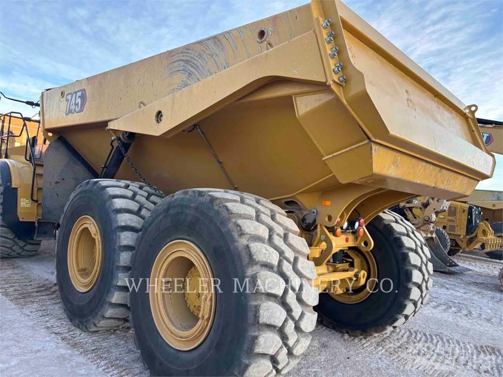 CAT 745 TG Dumpperit