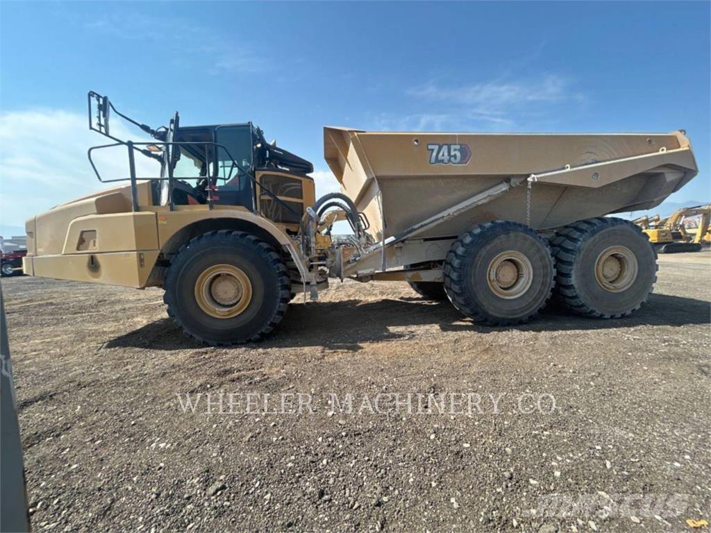 CAT 745 TG Dumpperit