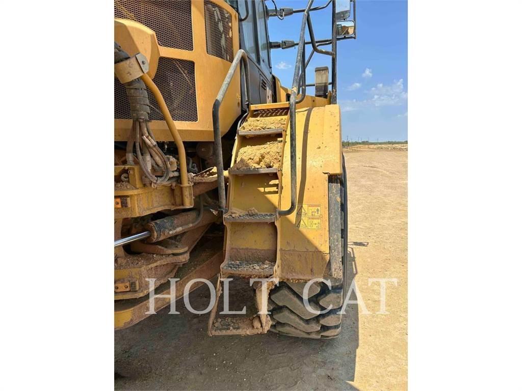 CAT 74504 Dumpperit