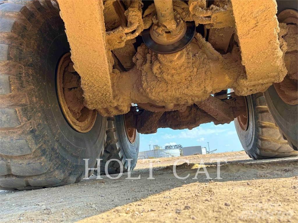 CAT 74504 Dumpperit