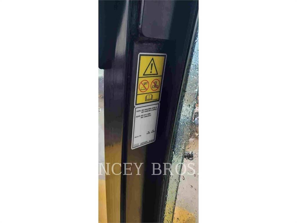 CAT 74504 Dumpperit