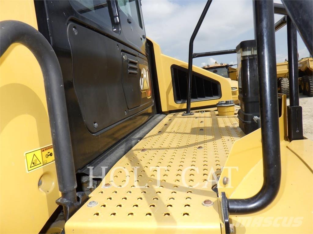 CAT 74504 Dumpperit