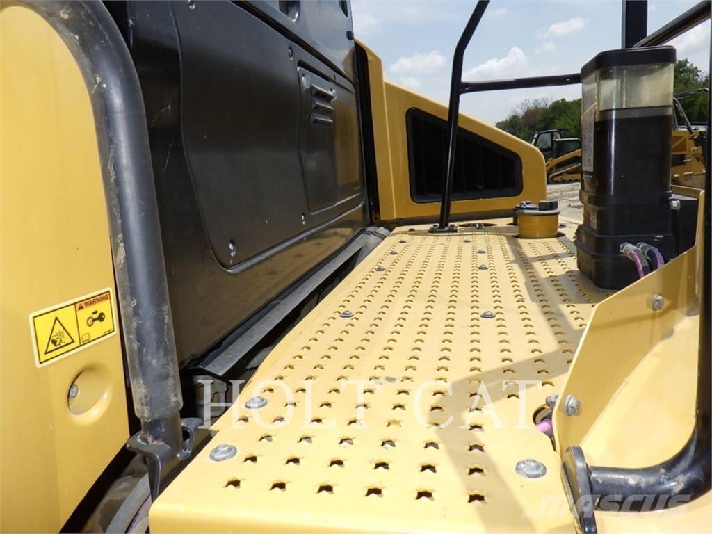 CAT 74504 Dumpperit