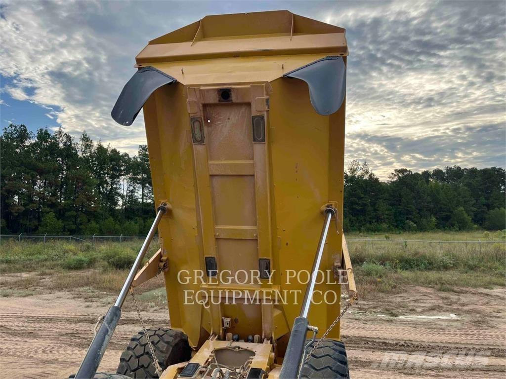 CAT 74504 Dumpperit