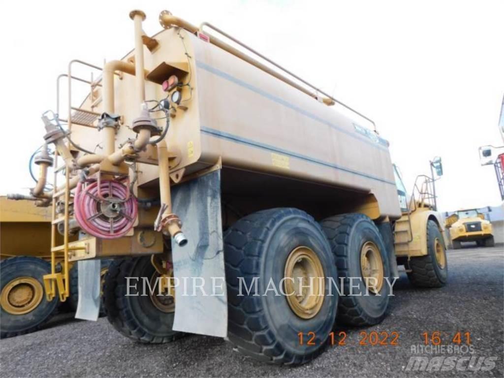 CAT 745C WT Vesisäiliöautot