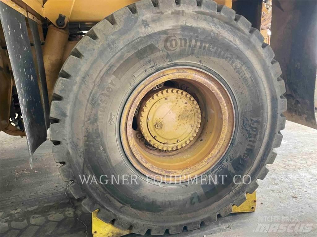 CAT 773F WT Vesisäiliöautot