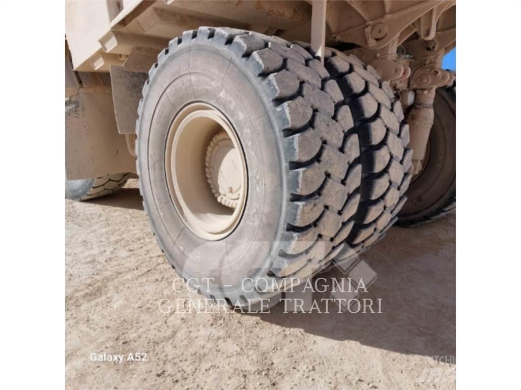 CAT 775F Dumpperit