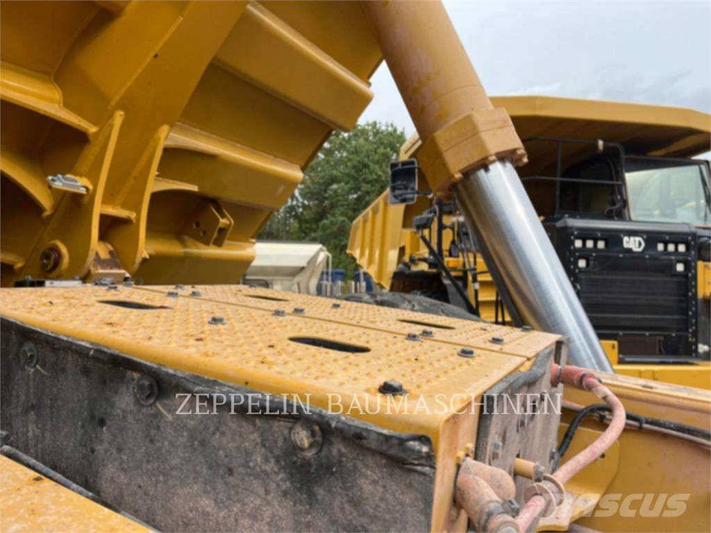 CAT 775G Dumpperit