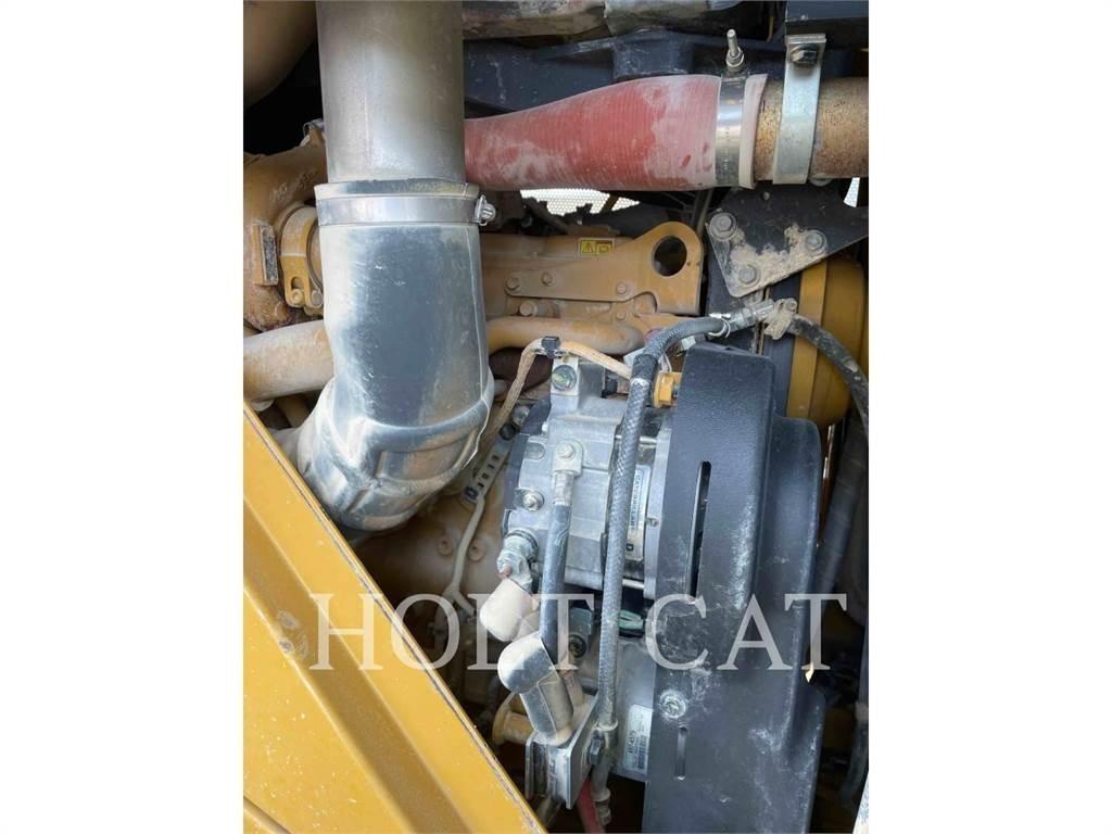 CAT 815 Tiivistyskoneet