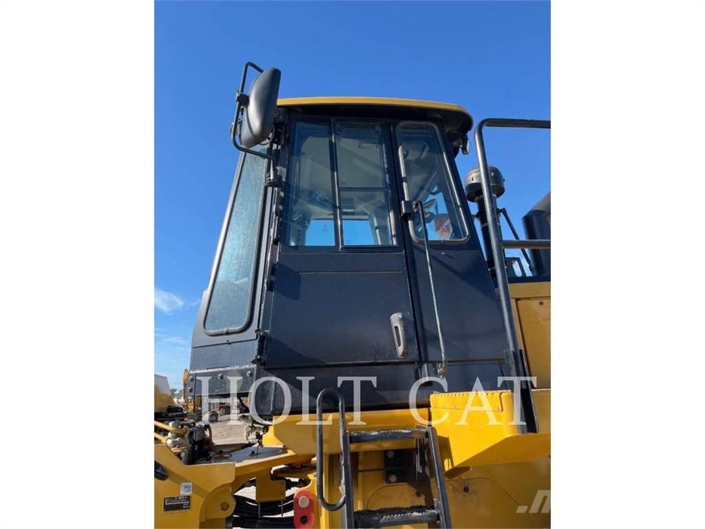 CAT 815 Tiivistyskoneet