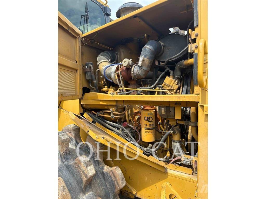 CAT 815F2 Tiivistyskoneet