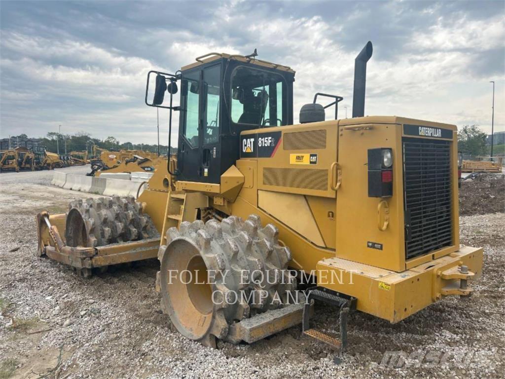 CAT 815F2 Tiivistyskoneet