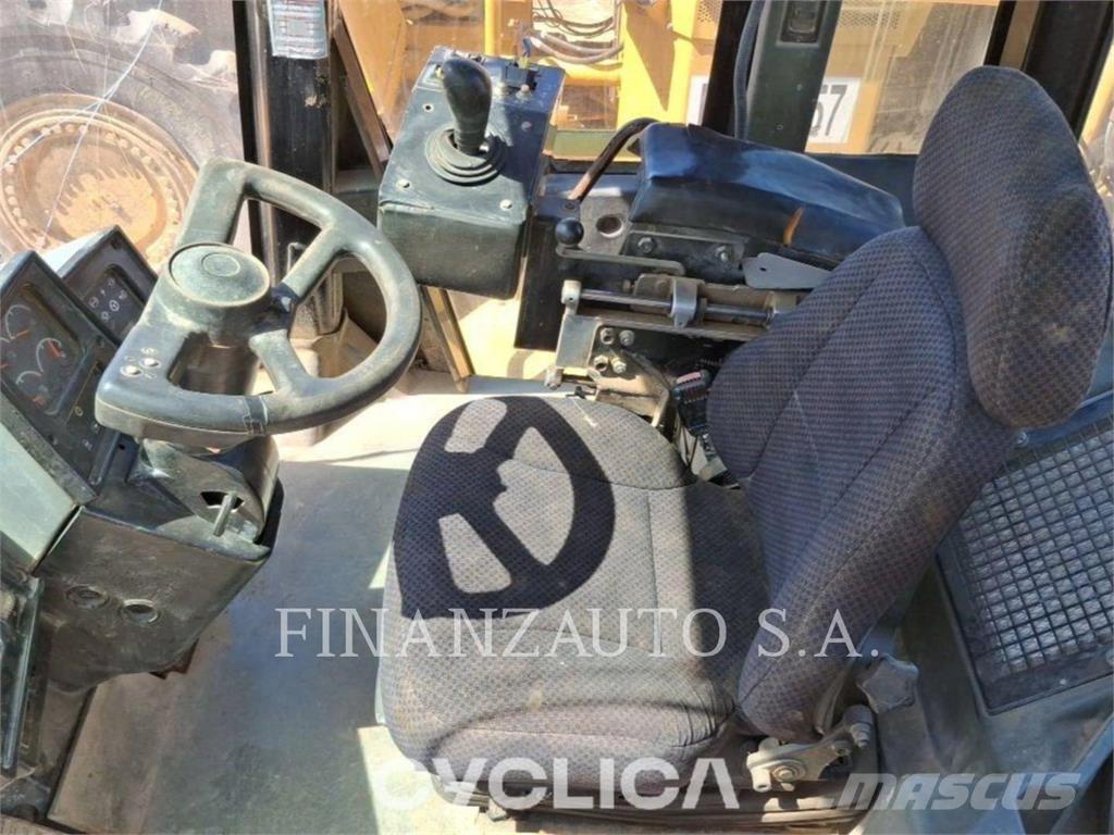 CAT 824H Telaketjupuskutraktorit