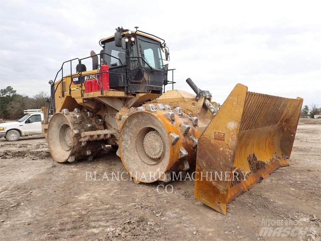 CAT 826K Tiivistyskoneet