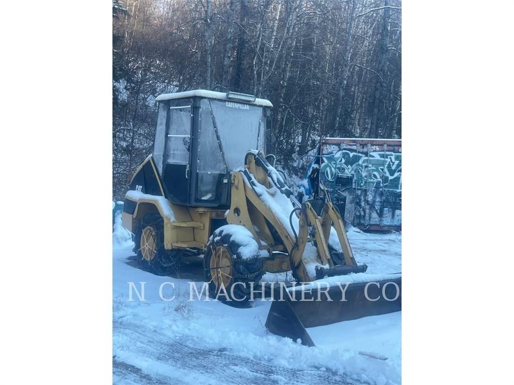 CAT 902 Pyöräkuormaajat