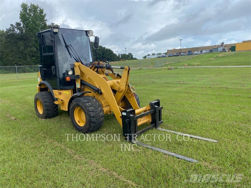 CAT 903 D Pyöräkuormaajat