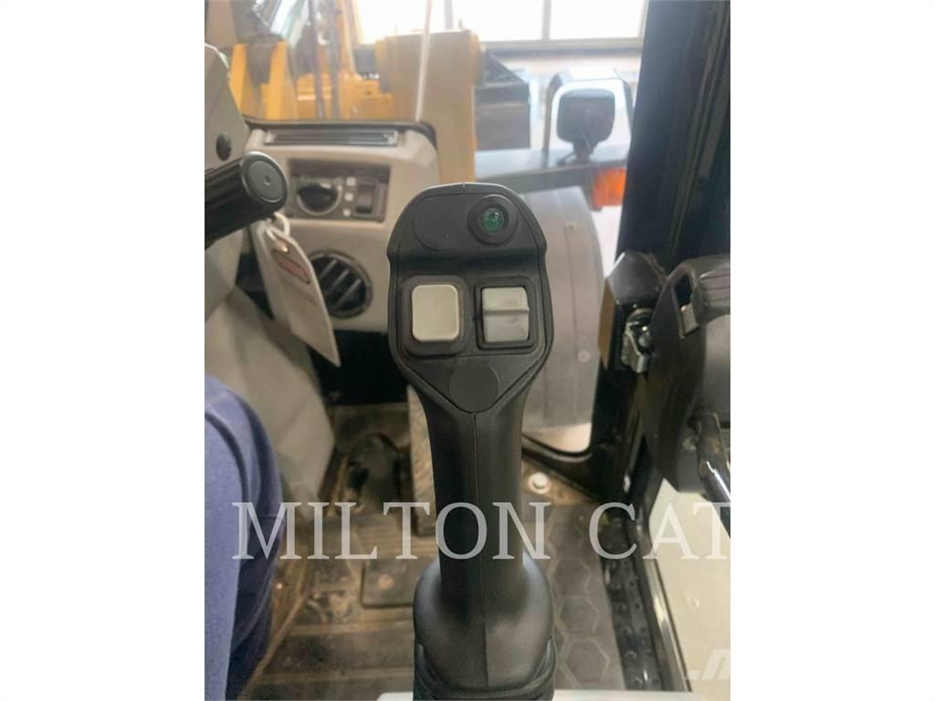 CAT 903D Pyöräkuormaajat