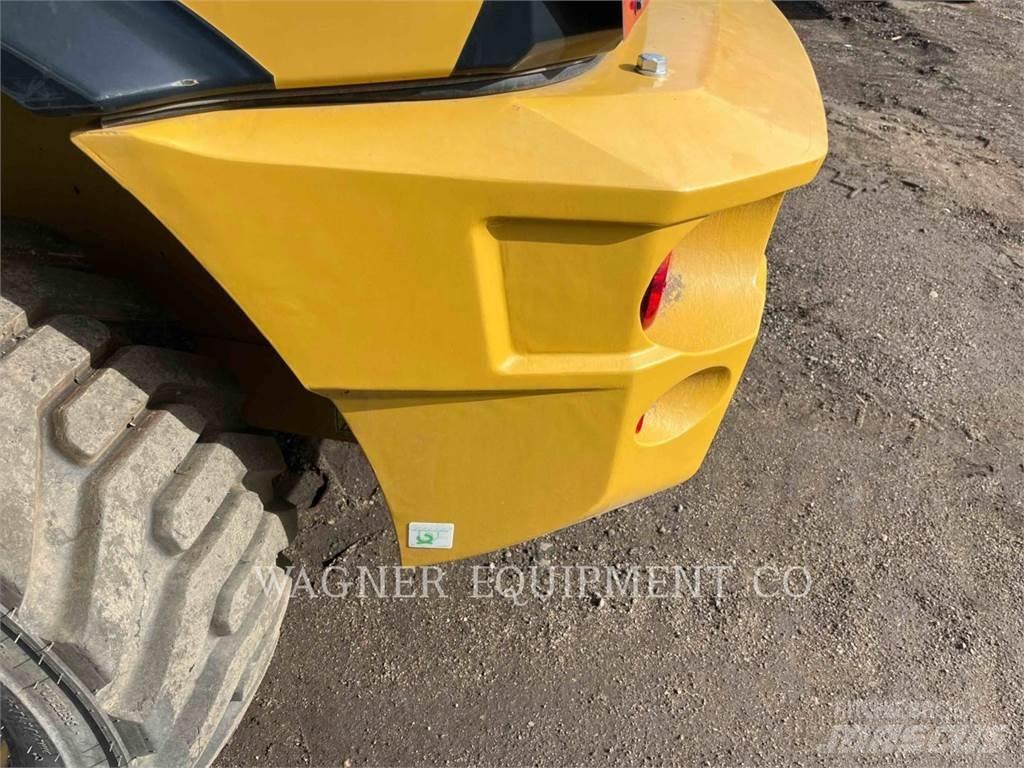 CAT 903D Pyöräkuormaajat