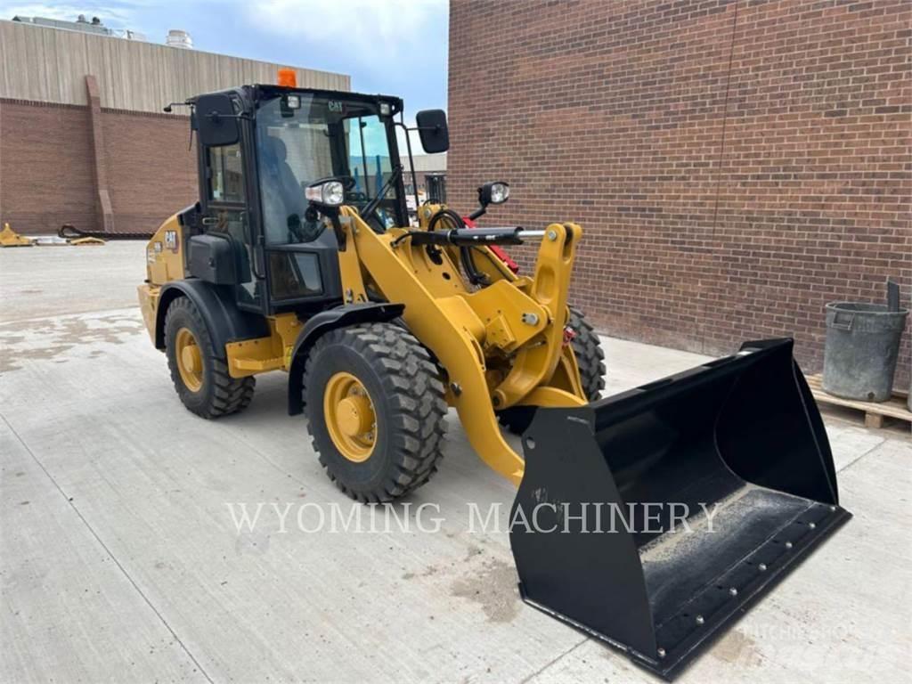 CAT 906 Pyöräkuormaajat