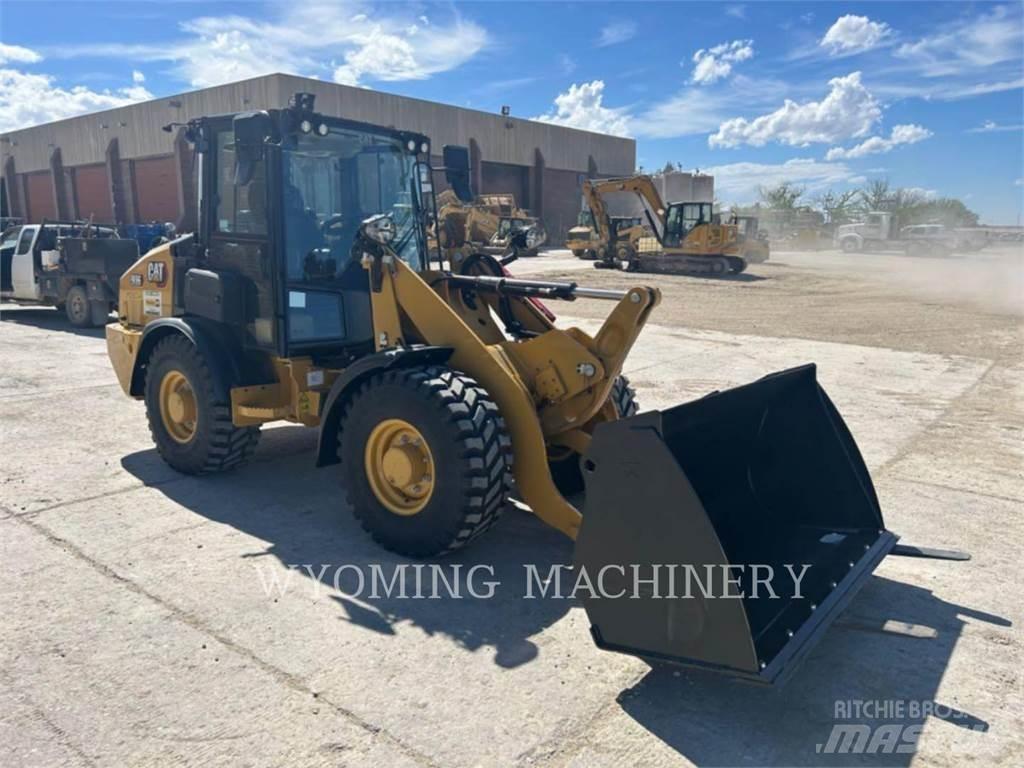 CAT 906 Pyöräkuormaajat