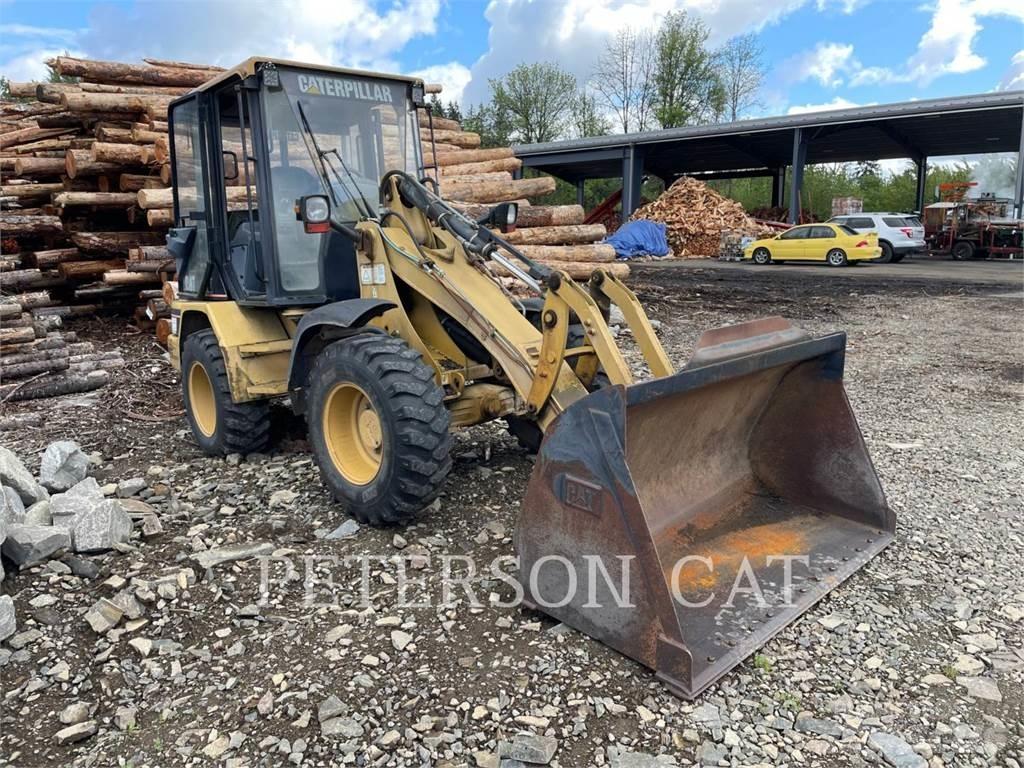 CAT 906 Pyöräkuormaajat
